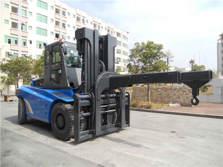 12 Ton Forklift