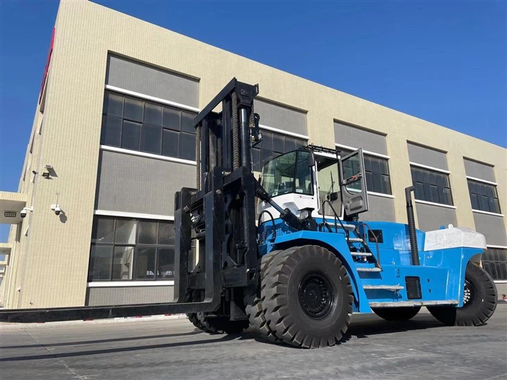 SOCMA Heavy Duty Forklift 50 Ton 50t For Port Steel Industry