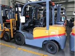 2 Remolc dièsel petit carretons elevadors
